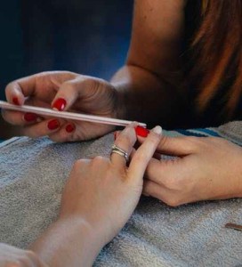 manicure pexels-photo-9528